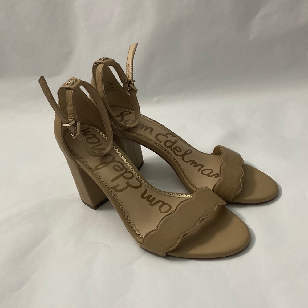 Sam Edelman Nude Leather Scalloped Heel Sandal